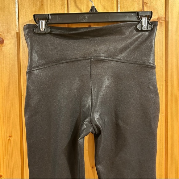 SPANX Faux Leather Leggings Size L - Picture 4 of 11